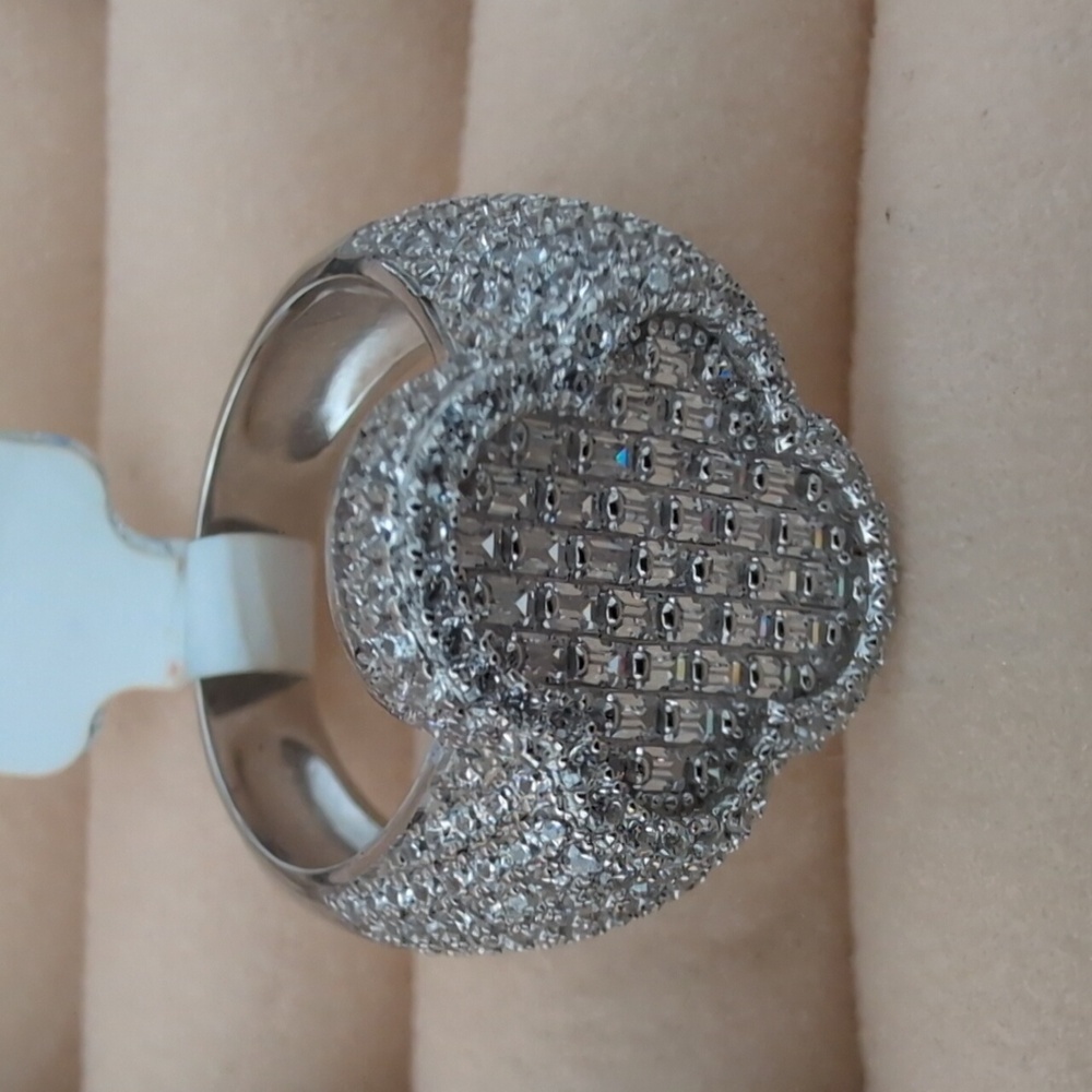 Four Leaf Clover Ring with Baguettes S925